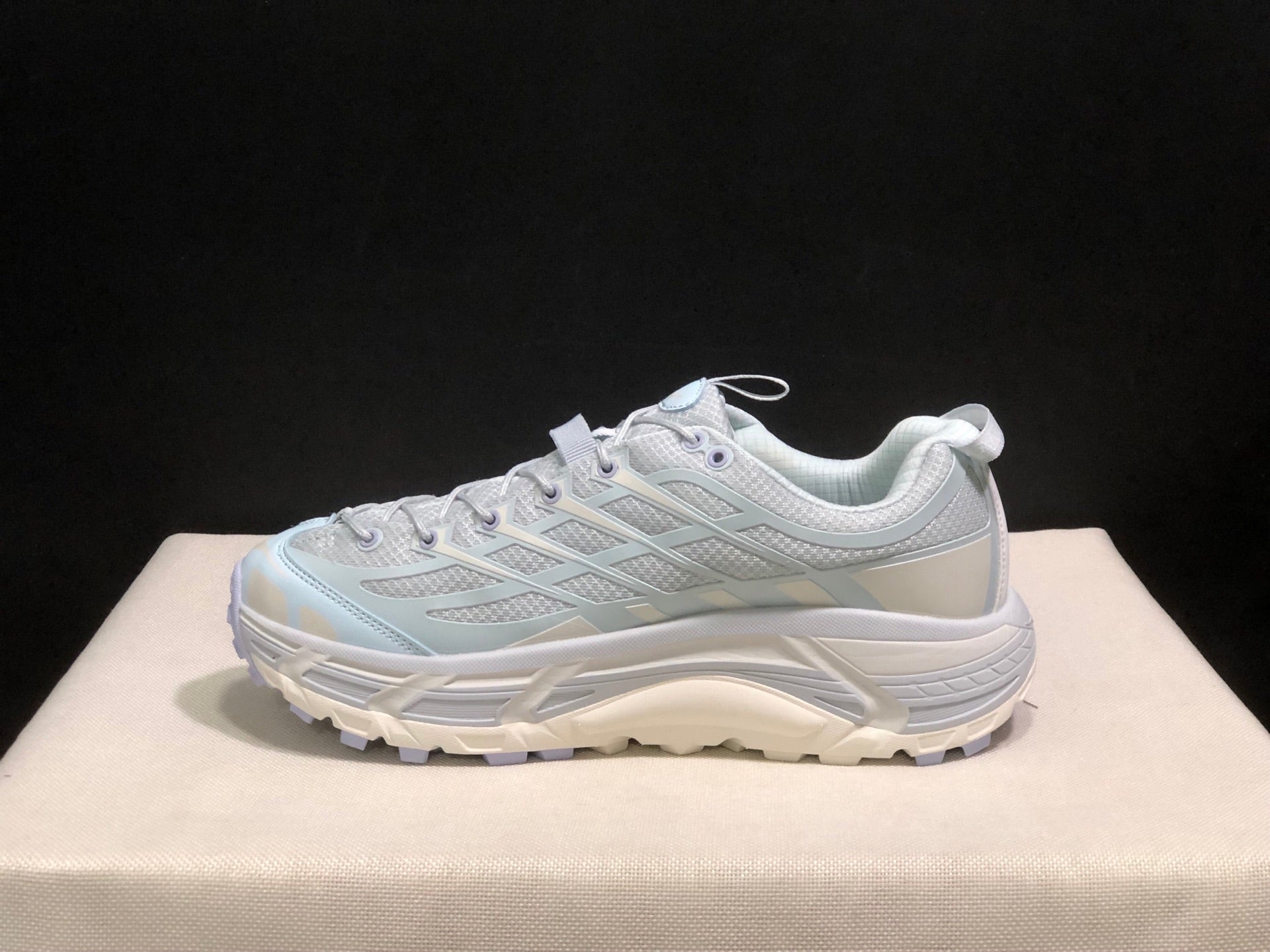 HOKA ONE ONE Mafate three 2