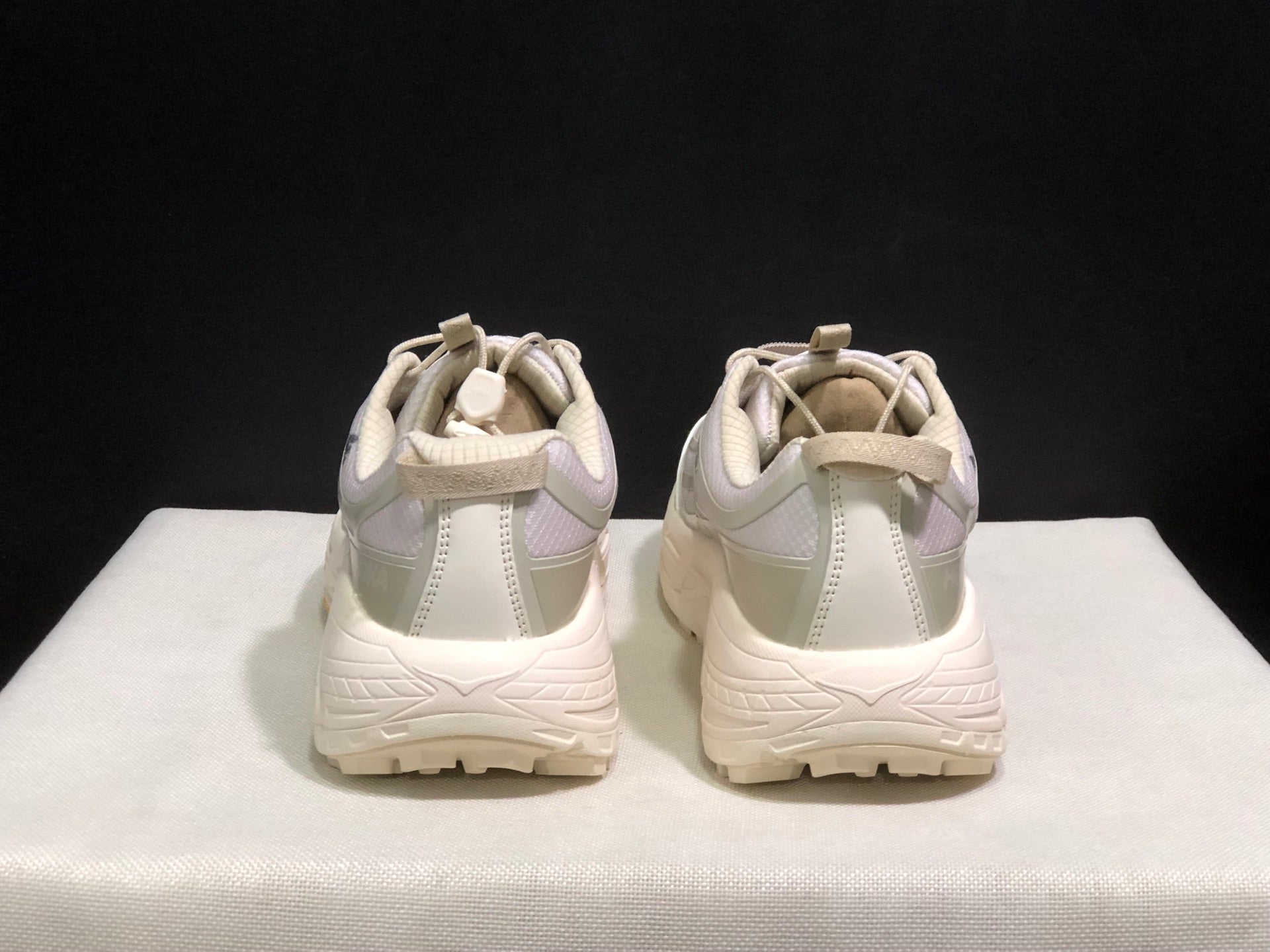 HOKA ONE ONE Mafate three 2
