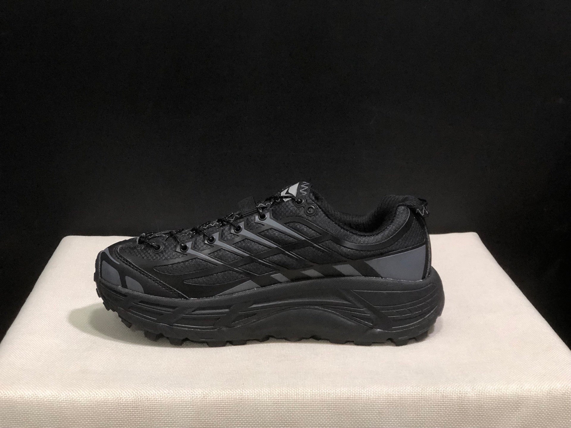 HOKA ONE ONE Mafate three 2
